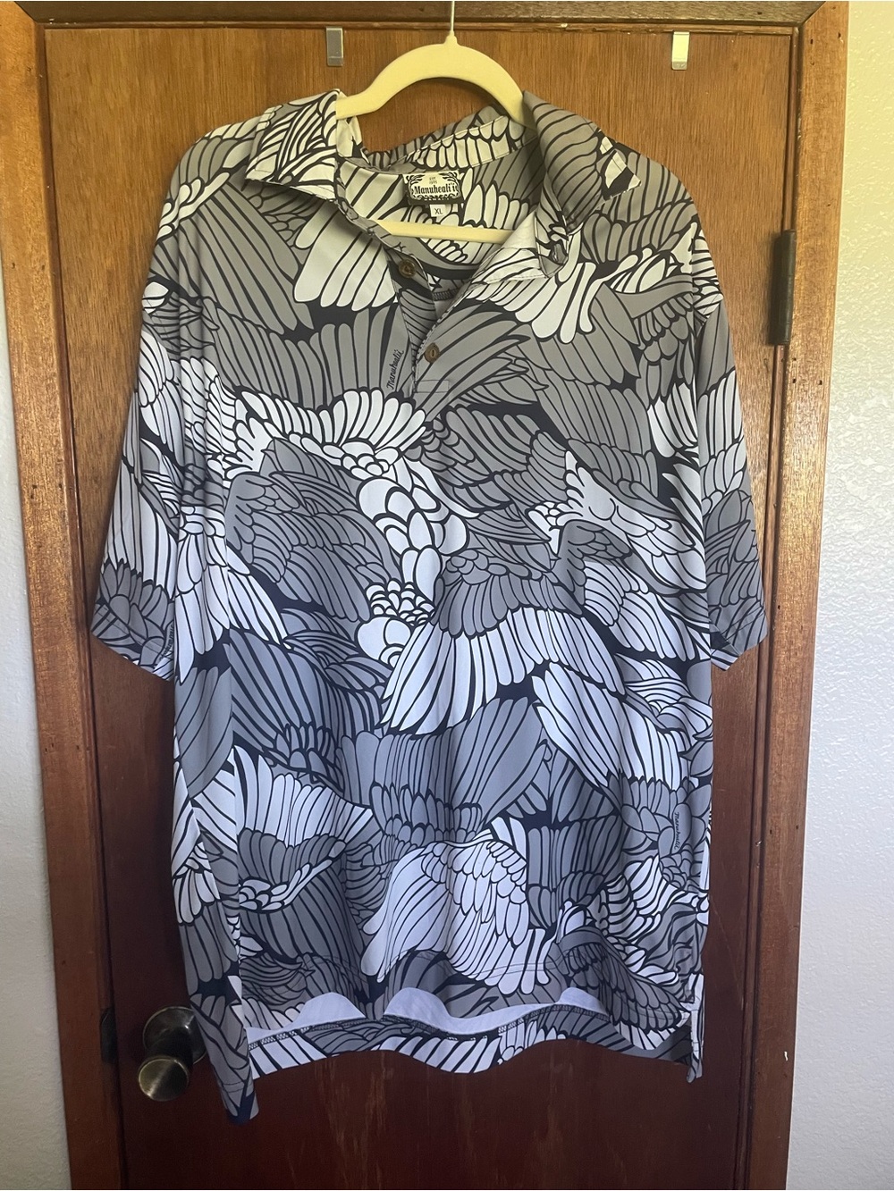 Manuhealii XL Men’s Aloha Shirt